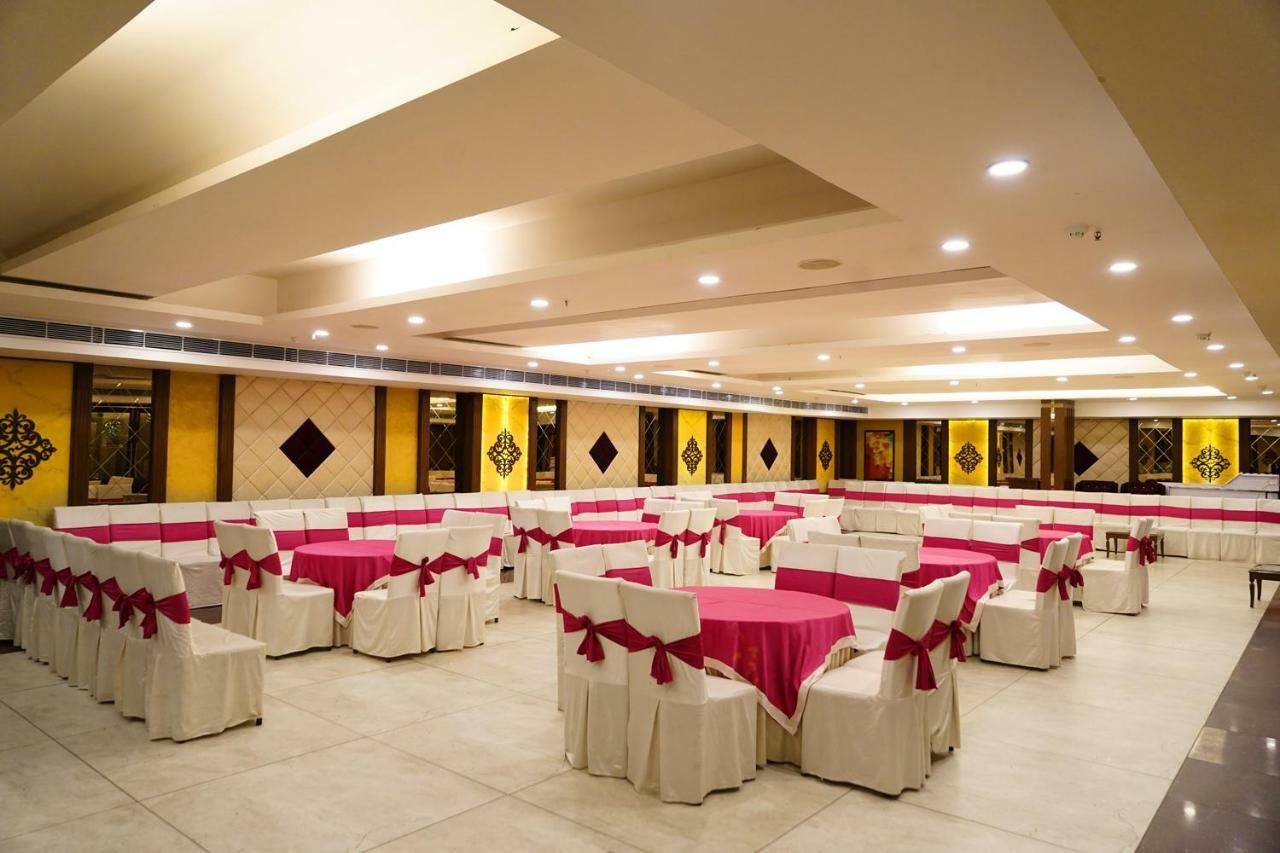 Hotel Park Grand Chandigarh Exterior photo